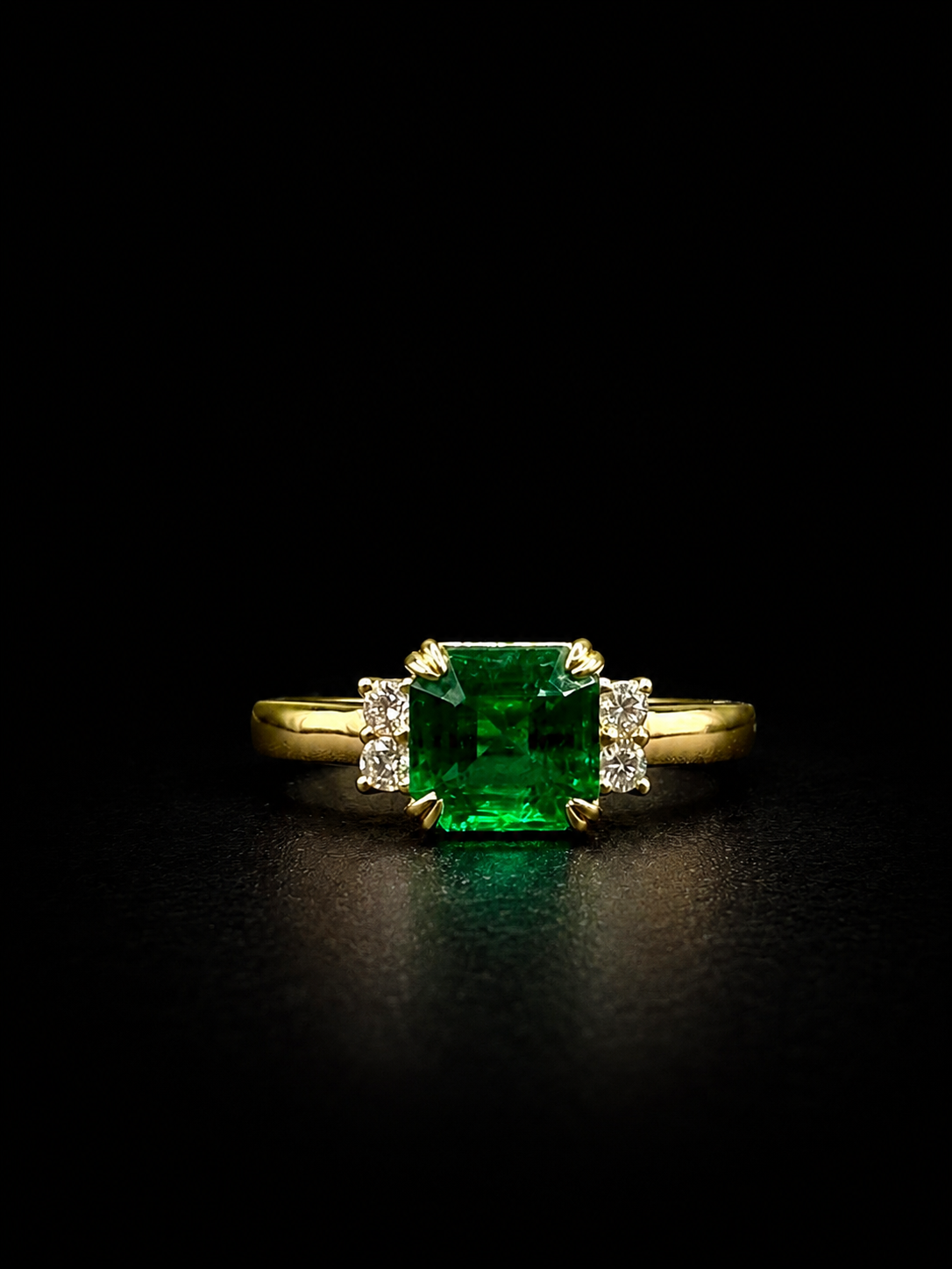 Heritage gold ring collection